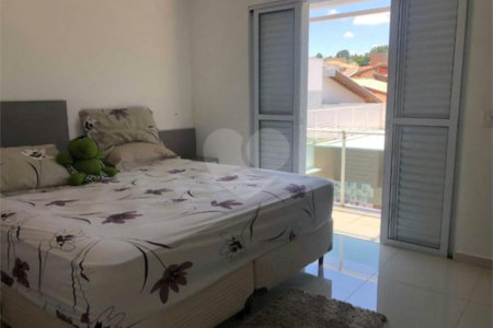 Casa à venda com 4 quartos, sendo 2 suítes, no condomínio Terras de São Francisco, Vinhedo - SP