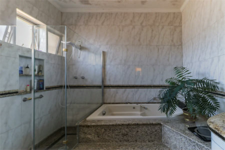Casa Térrea à venda com 4 suítes em Alto da Lapa, São Paulo, SP