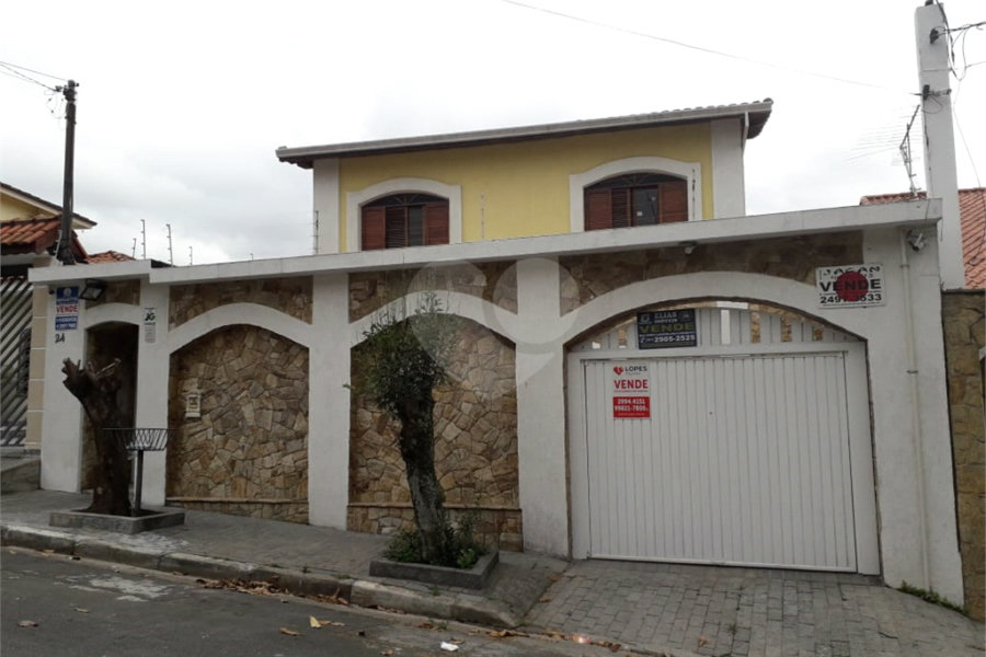 Sobrado à venda com 4 quartos em Tremembé, São Paulo, SP