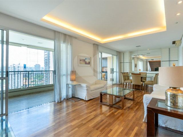 Apartamento à venda com 3 suítes em Brooklin, São Paulo, SP