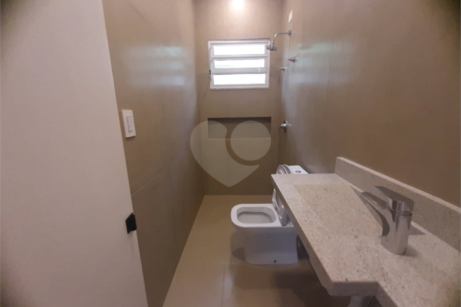 Casa Térrea à venda ou para alugar com 4 suítes em Jardim São Bento, São Paulo, SP