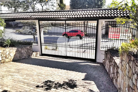 Sobrado à venda com 4 quartos, sendo 2 suítes, em Jardim São Bento, São Paulo, SP