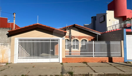 Casa à venda com 3 quartos, sendo 1 suíte,  em Jardim Itália, Itapetininga, SP