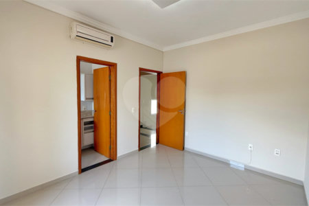 Casa à venda ou para alugar com 3 quartos, sendo 1 suíte,  no condomínio Portal de Itaici, Indaiatuba - SP