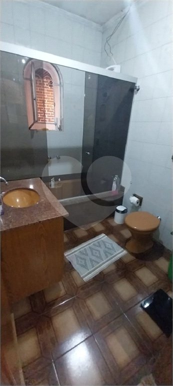 Casa à venda com 3 quartos, sendo 1 suíte, em Vila Scarpelli, Santo André, SP
