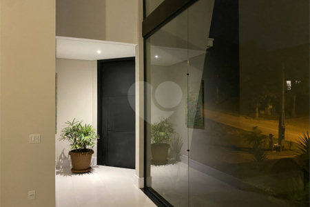 Casa à venda com 3 suítes no condomínio Jardim Primavera, Louveira - SP
