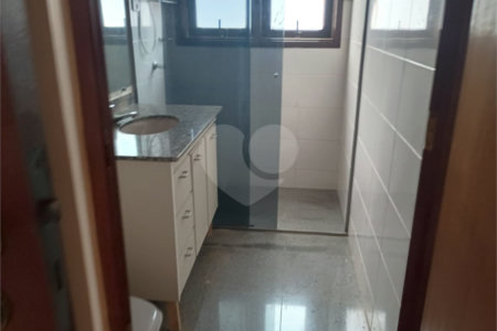 Casa para alugar com 4 quartos, sendo 2 suítes, no condomínio Estância Marambaia, Vinhedo - SP