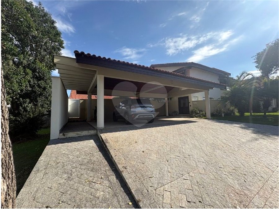 Casa à venda com 4 suítes no condomínio Granja Olga II, Sorocaba - SP