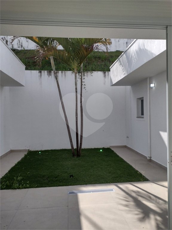 Casa à venda com 4 suítes no condomínio Estância Marambaia, Vinhedo - SP