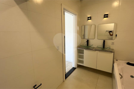 Casa à venda com 4 suítes em Jardim Paulista, Atibaia, SP