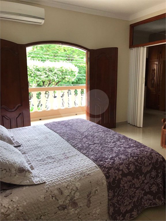 Sobrado à venda com 3 quartos, sendo 2 suítes, em Jardim Tropical, Cuiabá, MT