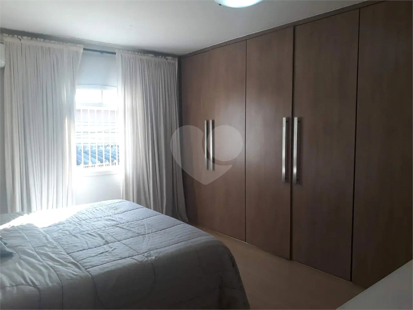 Sobrado à venda com 3 quartos, sendo 1 suíte, em Jardim das Vertentes, São Paulo, SP