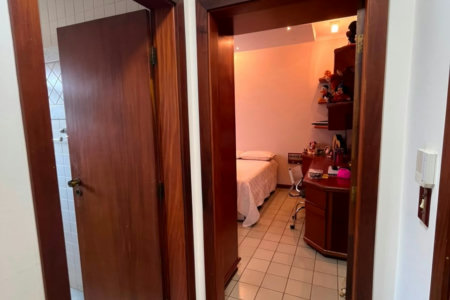 Casa à venda com 3 quartos, sendo 1 suíte,  em Santos Dumont, Três Lagoas, MS