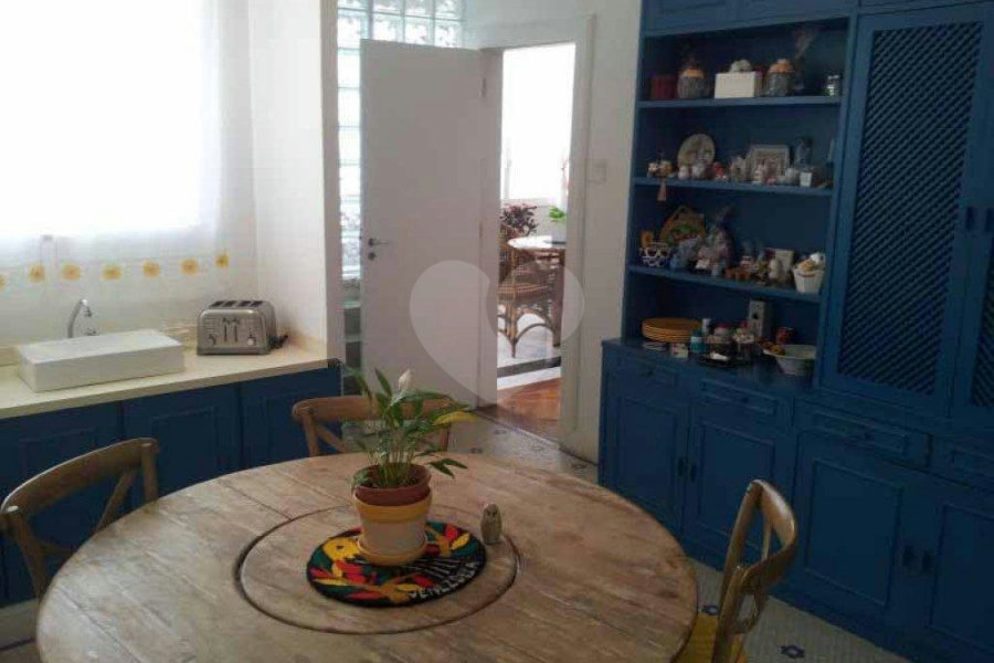 Apartamento à venda com 3 quartos, sendo 1 suíte,  em Bela Vista, São Paulo, SP