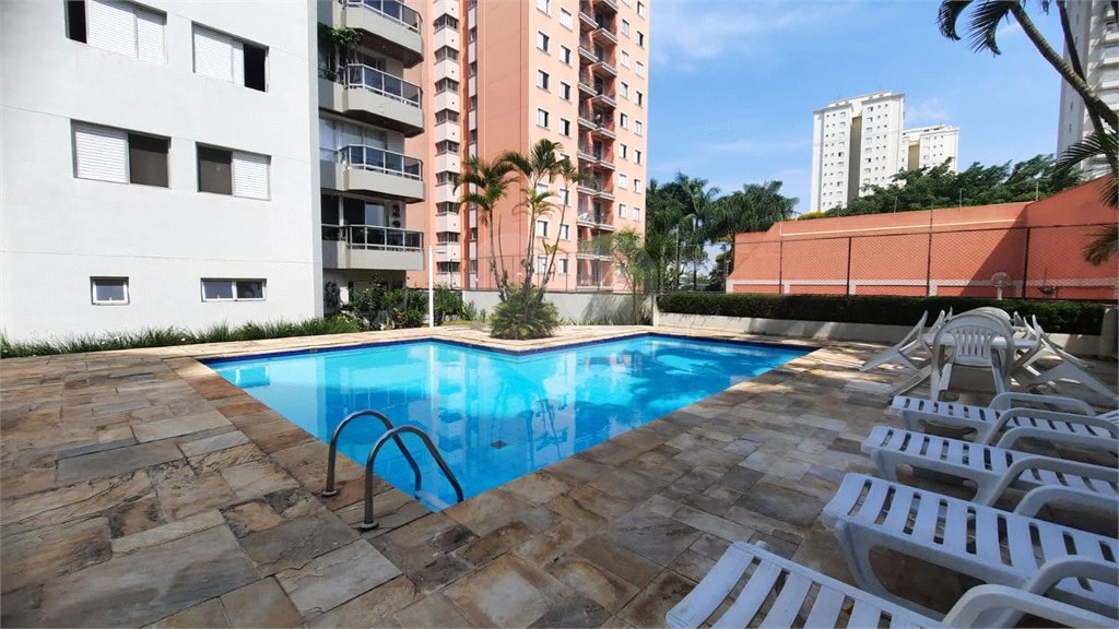 Apartamento à venda com 3 quartos, sendo 1 suíte, em Jardim Marajoara, São Paulo, SP