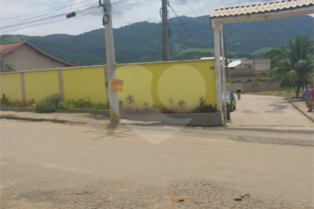 Casa à venda com 4 quartos, sendo 1 suíte, no condomínio Gramado do Mendanha, Rio de Janeiro - RJ