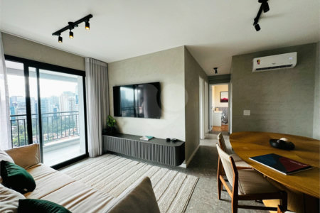 Apartamento à venda com 3 quartos em Vila Cordeiro, São Paulo, SP