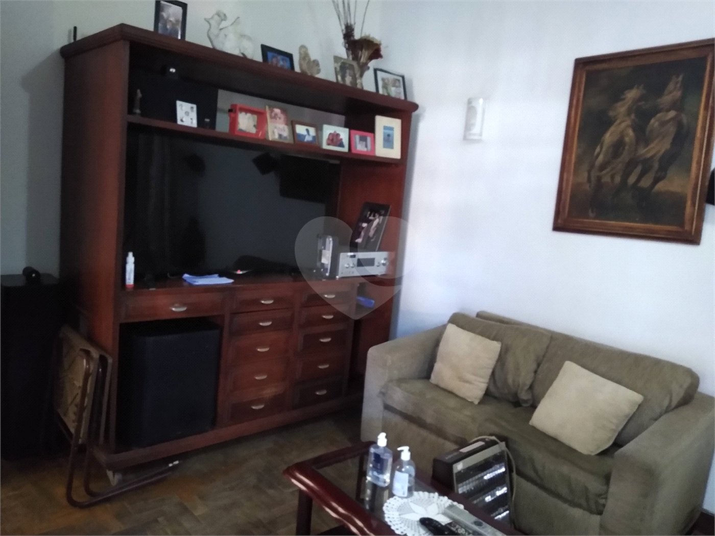 Sobrado à venda com 4 quartos, sendo 3 suítes,  em Vila Monumento, São Paulo, SP