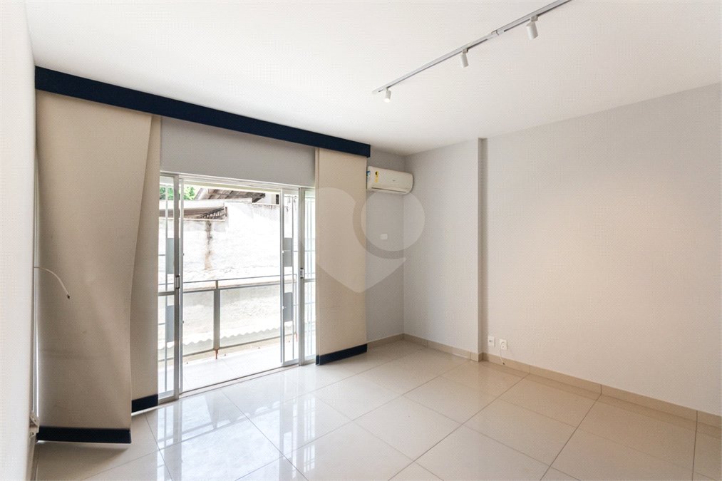 Apartamento à venda com 2 quartos, sendo 1 suíte,  em Tijuca, Rio de Janeiro, RJ