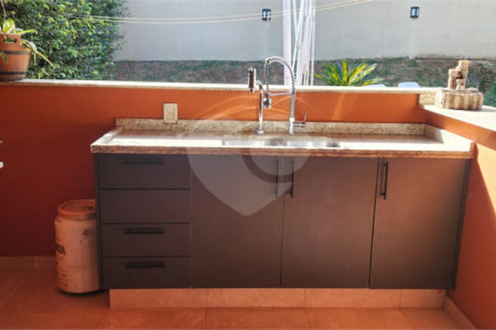Casa à venda com 4 quartos, sendo 2 suítes, no condomínio Delle Stelle, Louveira - SP