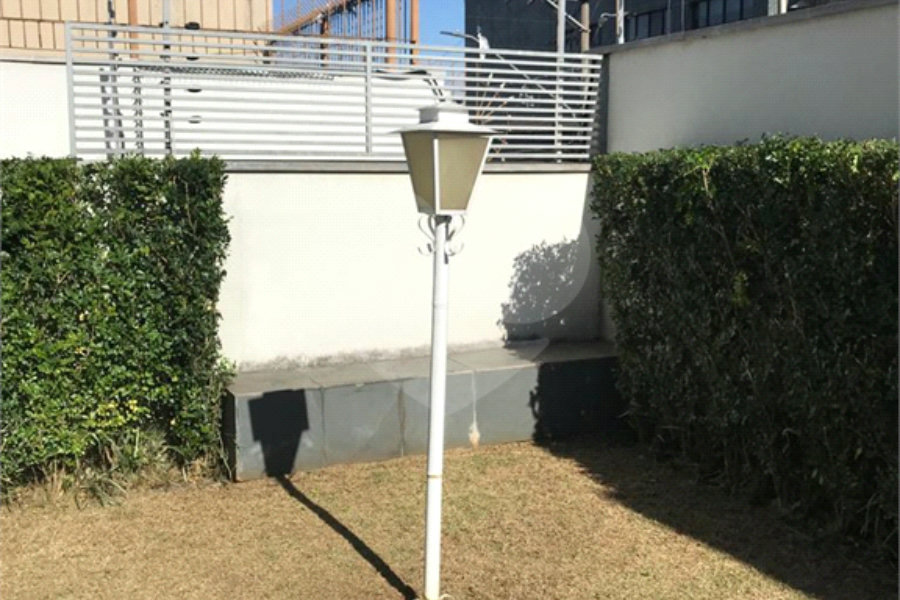 Casa à venda com 2 suítes no condomínio Independence, São Paulo - SP
