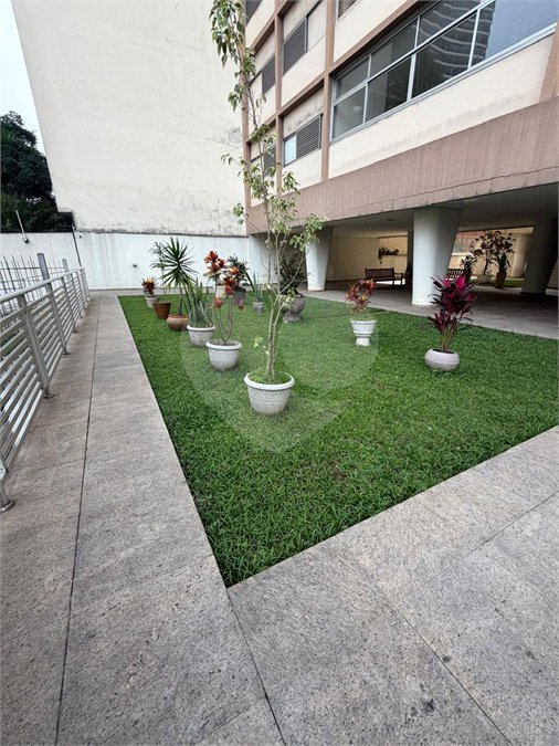 Apartamento à venda com 3 quartos, sendo 1 suíte, em Pinheiros, São Paulo, SP