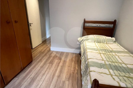 Sobrado à venda com 3 quartos, sendo 1 suíte, em Jardim Vazani, São Paulo, SP
