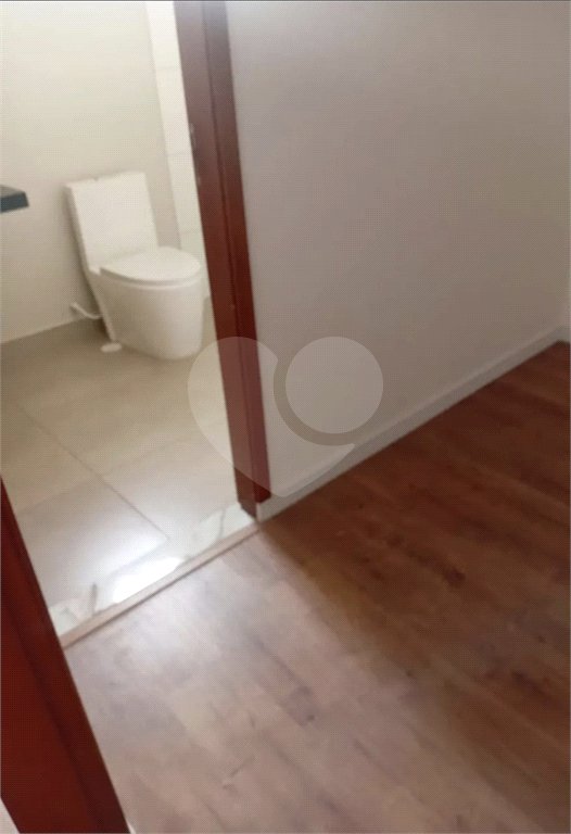 Sobrado à venda com 3 quartos, sendo 2 suítes,  em Vila Homero Thon, Santo André, SP