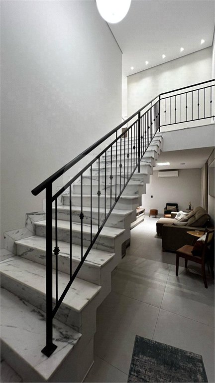 Casa à venda com 4 suítes no condomínio Florais do Parque, Cuiabá - MT