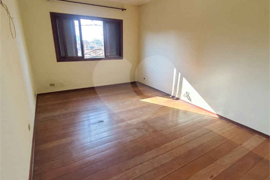 Sobrado à venda com 4 quartos, sendo 1 suíte, em Vila Pereira Barreto, São Paulo, SP