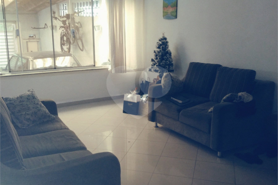 Casa à venda com 3 quartos, sendo 1 suíte, em Santana, São Paulo, SP