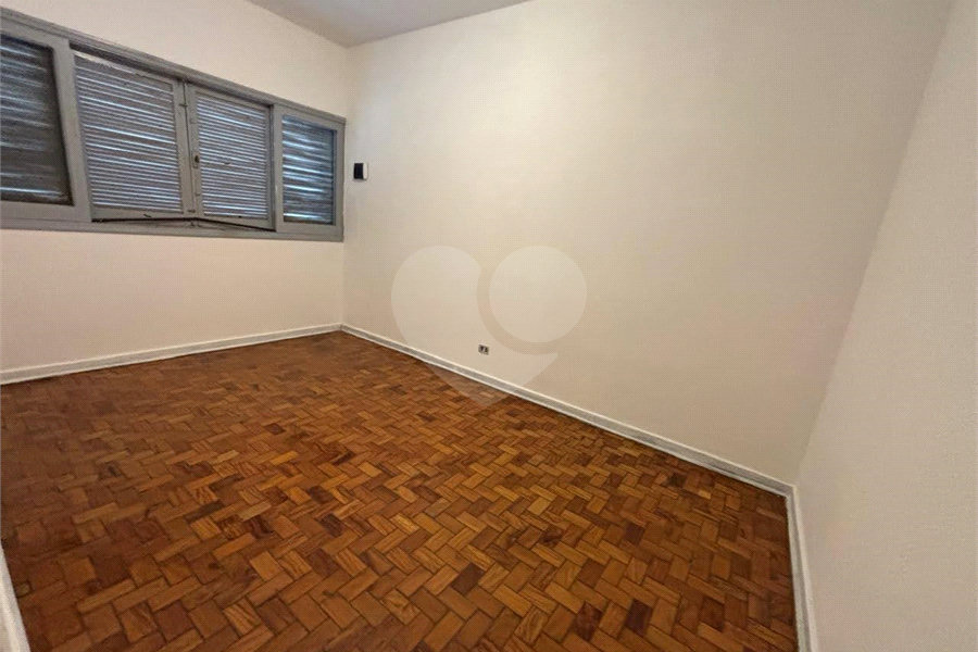 Sobrado à venda com 3 quartos em Jardim Petrópolis, São Paulo, SP