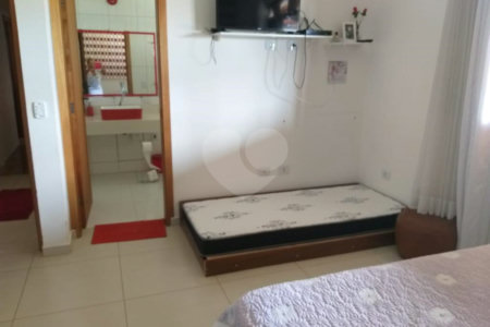 Chácara à venda com 3 suítes em Ribeirão dos Porcos, Atibaia, SP