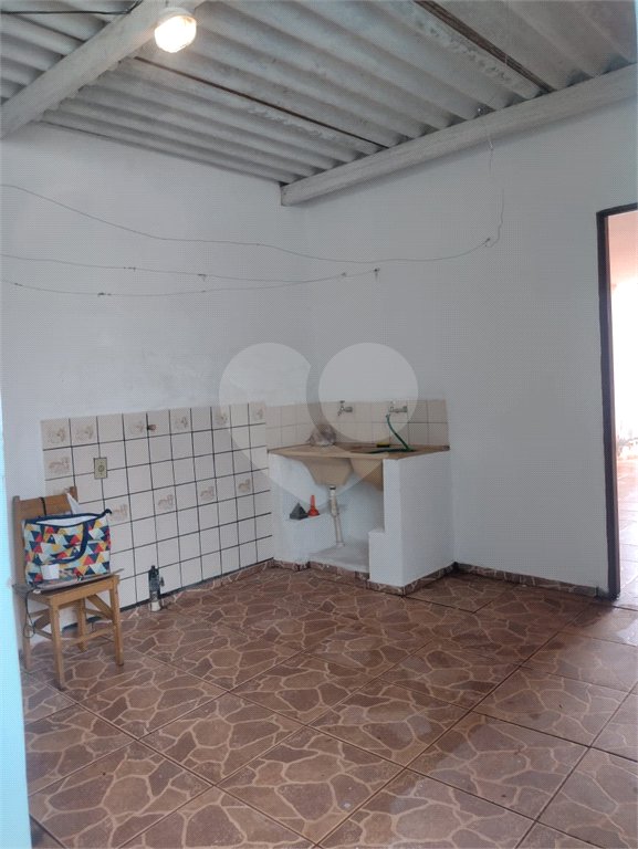Casa à venda com 2 quartos no Centro, Araraquara, SP