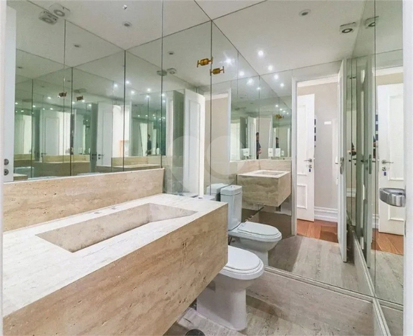 Apartamento à venda com 3 quartos, sendo 2 suítes,  em Vila Progredior, São Paulo, SP