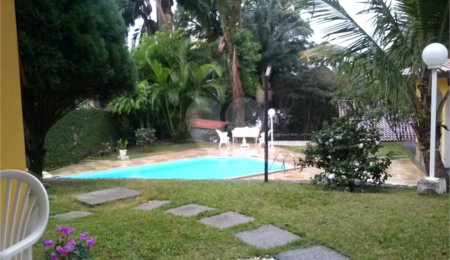 Sobrado à venda com 4 quartos, sendo 2 suítes, em Horto, São Paulo, SP