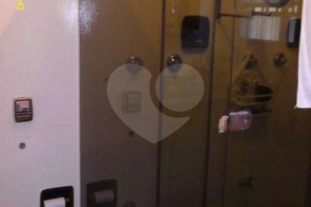 Sobrado à venda com 4 quartos, sendo 2 suítes, em Jardim Peri Peri, São Paulo, SP