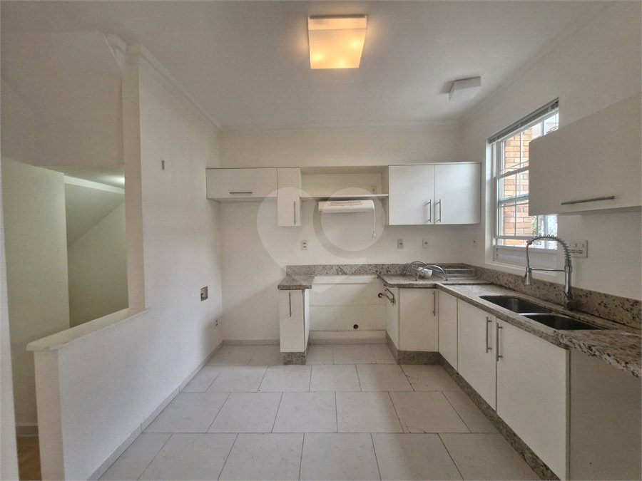 Casa para alugar com 4 quartos, sendo 2 suítes, no condomínio Fairmont, São Paulo - SP