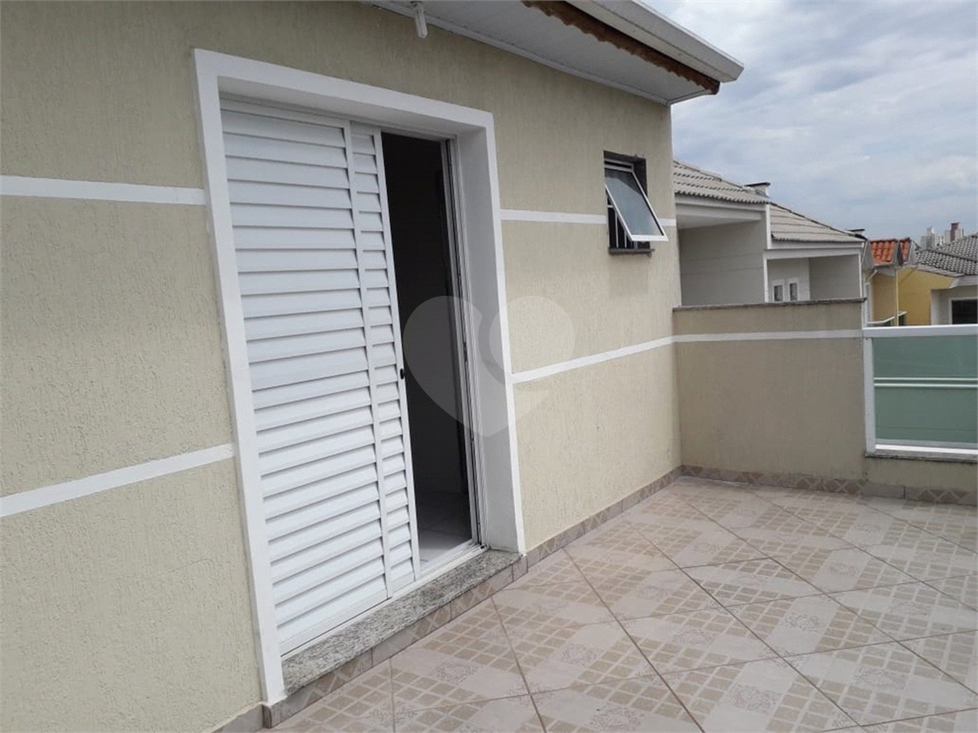 Sobrado à venda com 2 suítes em Tremembé, São Paulo, SP