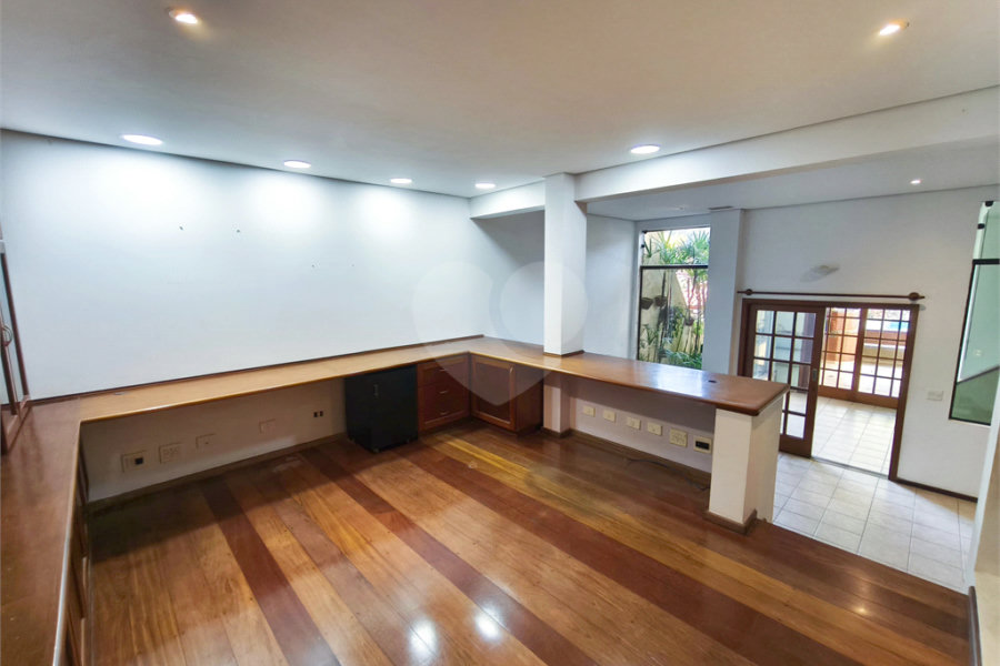 Casa à venda com 3 suítes no condomínio Jd Itatinga, São Paulo - SP
