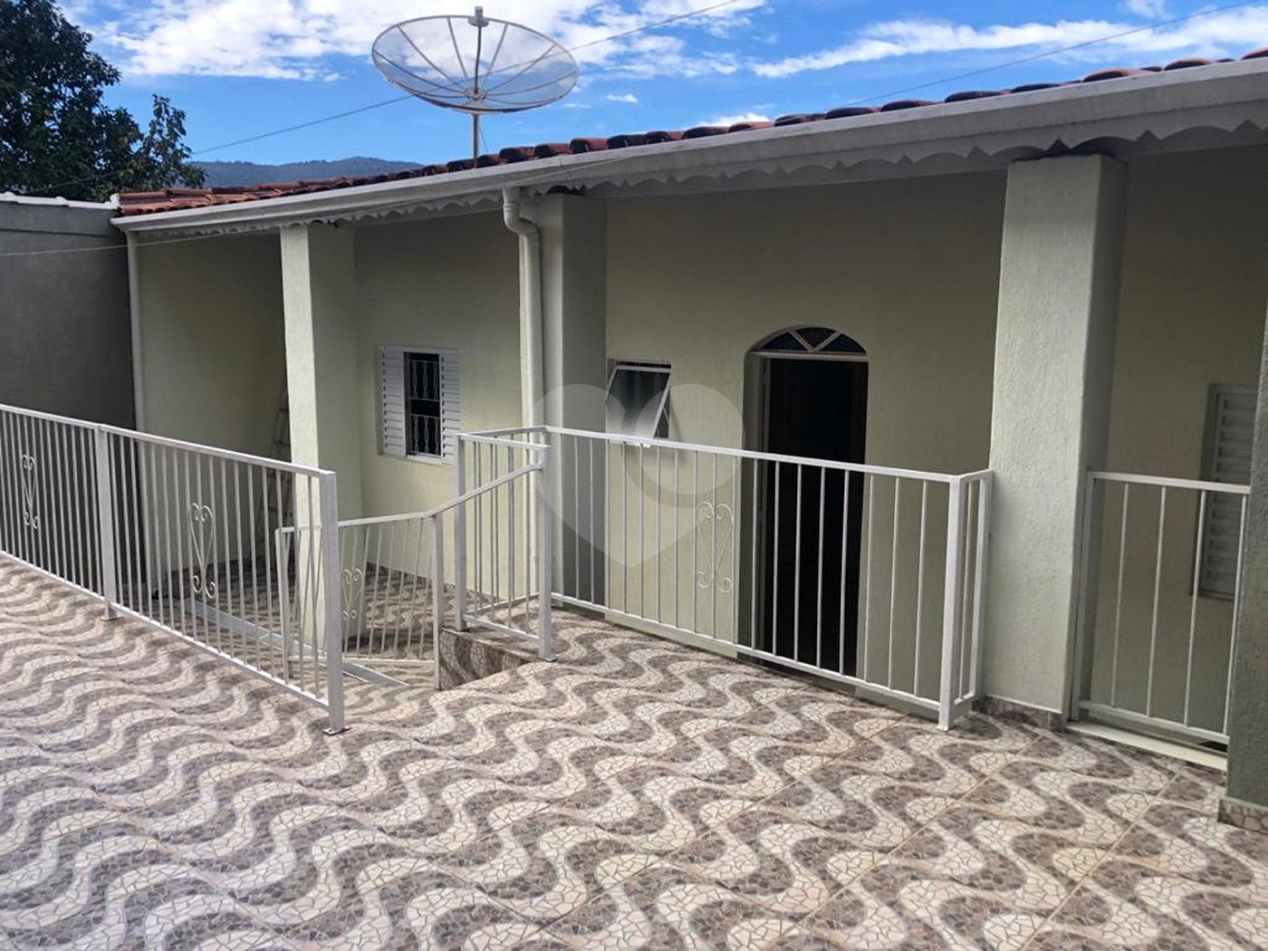 Casa à venda com 3 quartos, sendo 2 suítes,  em Jardim do Lago, Atibaia, SP