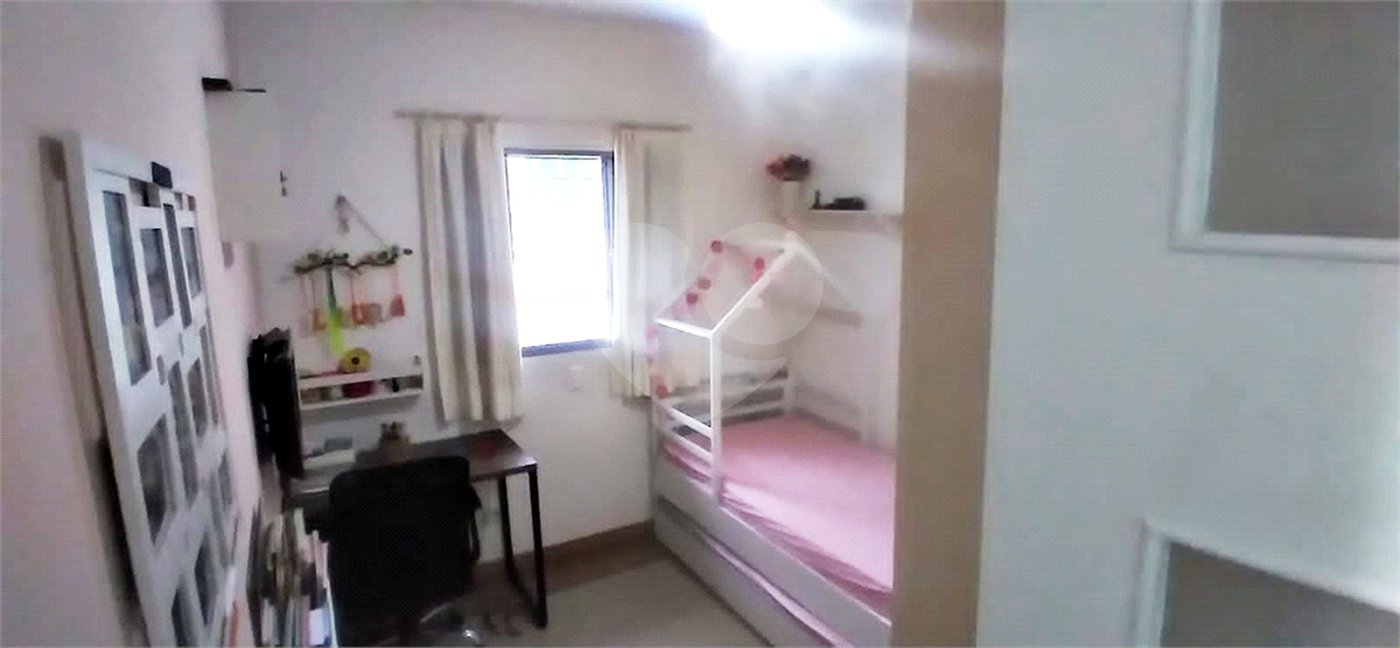 Casa à venda com 4 quartos, sendo 1 suíte, em Santana, São Paulo, SP