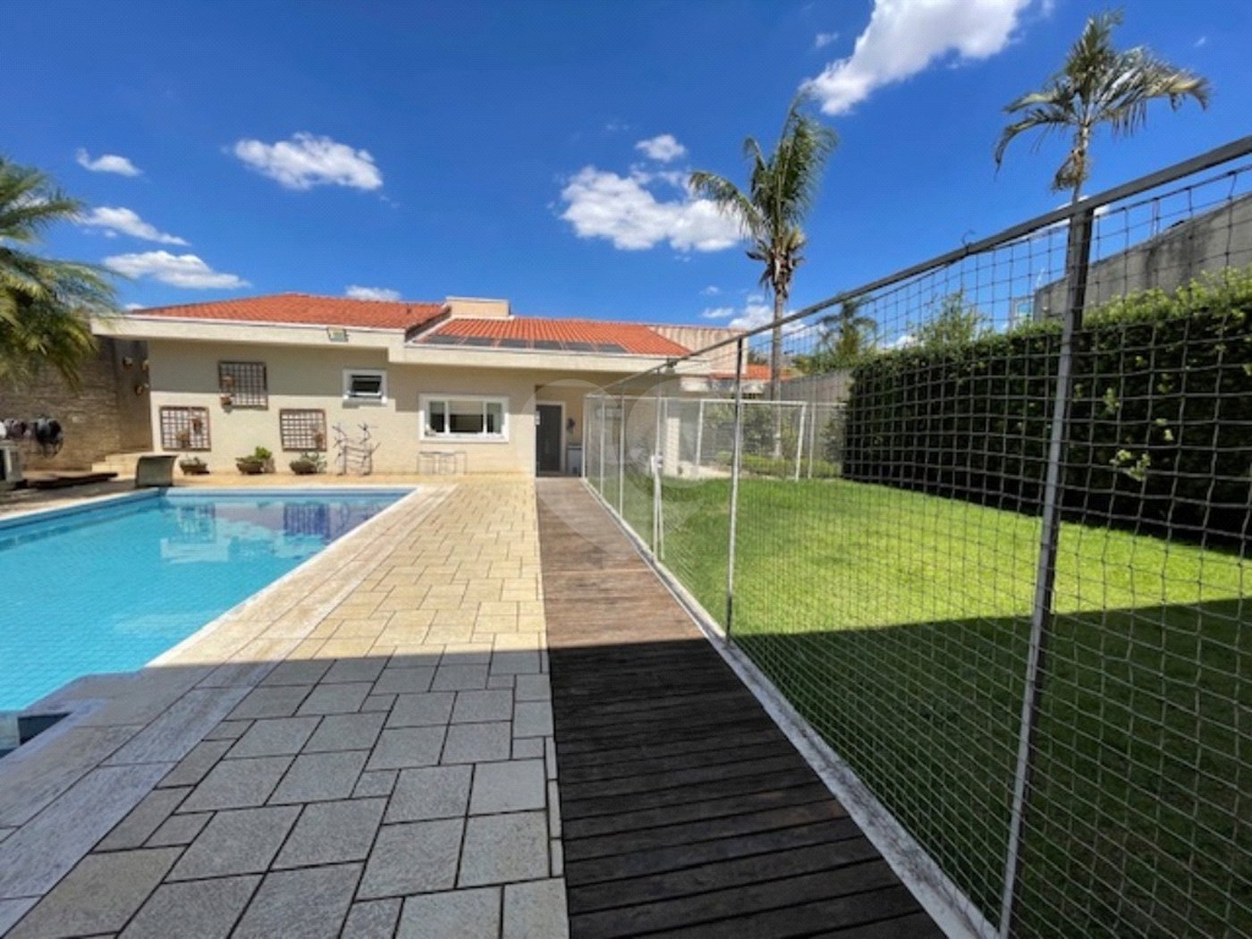 Casa à venda com 4 suítes em Chácara Mafalda, São Paulo, SP
