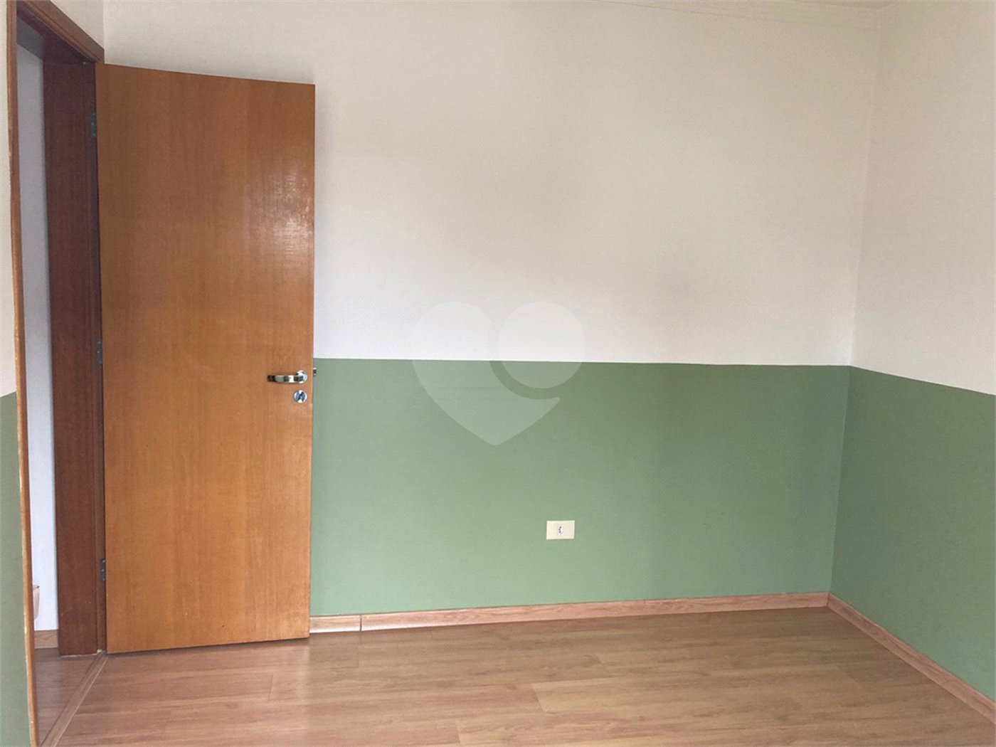 Sobrado à venda com 3 quartos, sendo 1 suíte, em Vila Constança, São Paulo, SP
