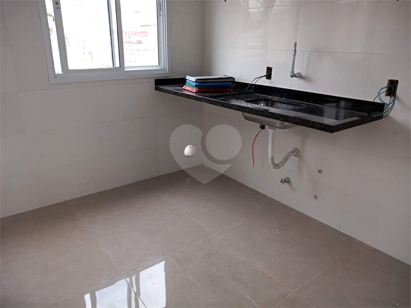 Casa à venda com 2 suítes no condomínio Residencial Napoles, São Paulo - SP