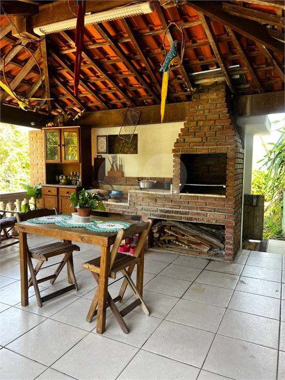 Casa à venda com 3 quartos, sendo 1 suíte, no Centro, Guararema, SP