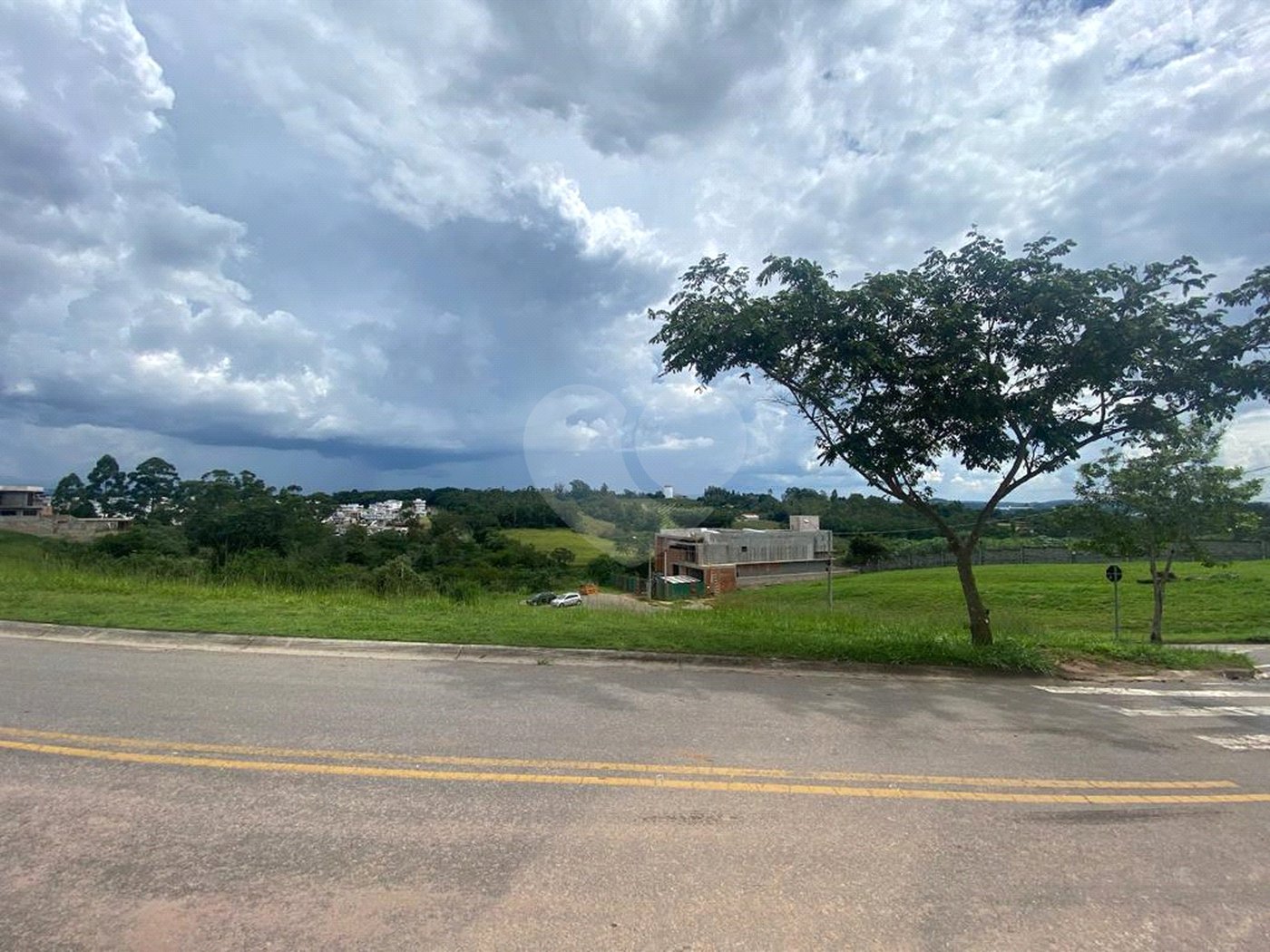 Belo terreno no Condomínio Santa Isabel II - Louveira SP.