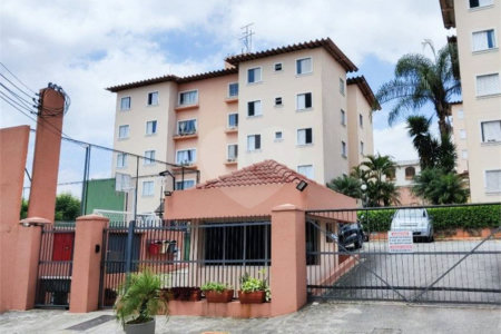 Apartamento à venda com 3 quartos, sendo 1 suíte, em Jardim São Luís, São Paulo, SP
