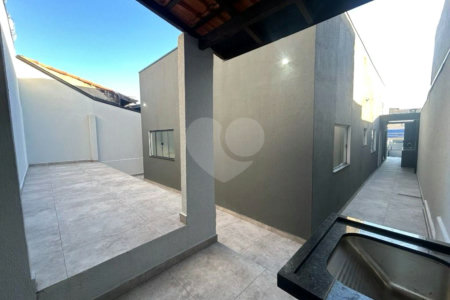 Casa à venda com 3 quartos, sendo 1 suíte, em Bosque dos Eucaliptos, São José dos Campos, SP