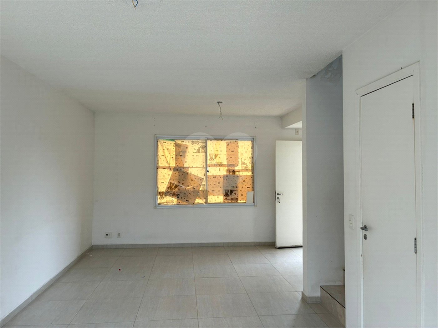 Sobrado à venda com 3 quartos em Jardim Petrópolis, Cotia, SP